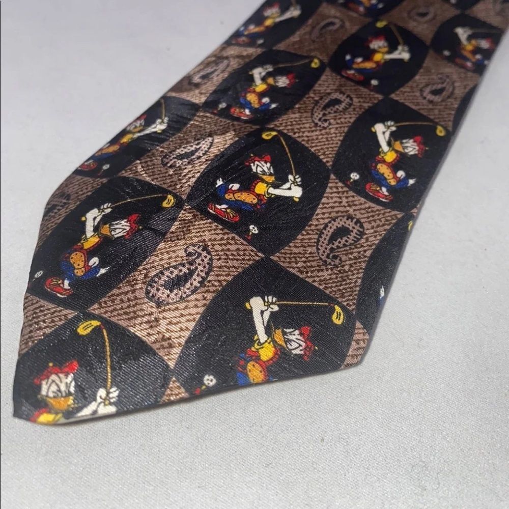 Disney Donald Duck Golf Tie - Picture 2 of 6
